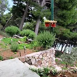 Seaside House Nemira, Omis - 9504 Holiday home Tice